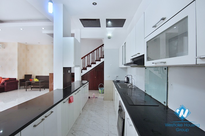 A beautiful house with lake view for rent in Tay Ho, Ha Noi